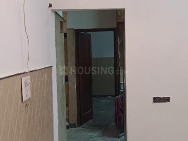 2 BHK Independent Builder Floor in Sector 3 Rohini for rent New Delhi. The reference number is 20352922