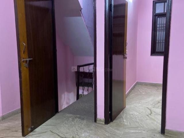 2 BHK Independent Builder Floor in Sector 3 Rohini for resale New Delhi. The reference number is 19819693