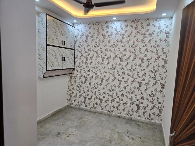 2 BHK Independent Builder Floor in Shalimar Garden for resale Ghaziabad. The reference number is 20580392
