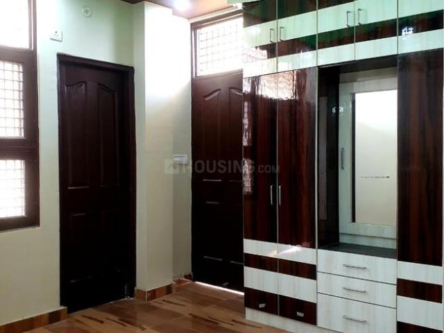 2 BHK Independent Builder Floor in Shastri Nagar for resale Ghaziabad. The reference number is 20192196