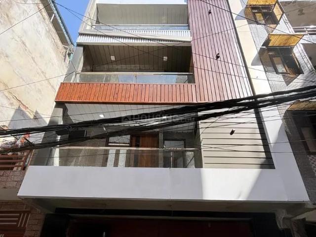 2 BHK Independent Builder Floor in Shastri Nagar for resale New Delhi. The reference number is 16711383