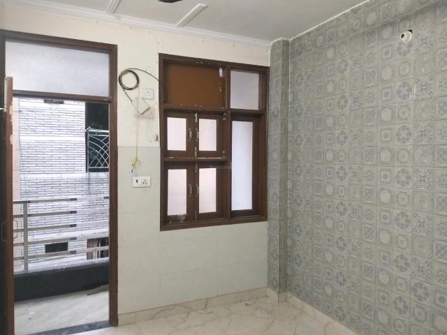 2 BHK Independent Builder Floor in Shastri Nagar for resale New Delhi. The reference number is 16823807
