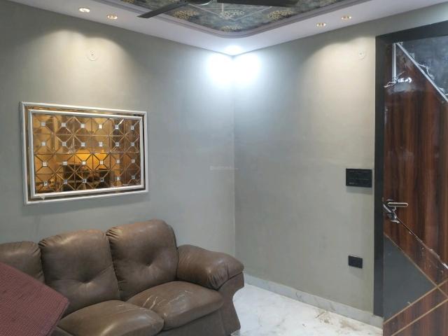2 BHK Independent Builder Floor in Shastri Nagar for resale New Delhi. The reference number is 19517035