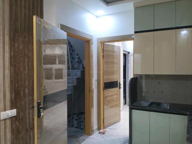 2 BHK Independent Builder Floor in Shastri Nagar for resale New Delhi. The reference number is 19530455