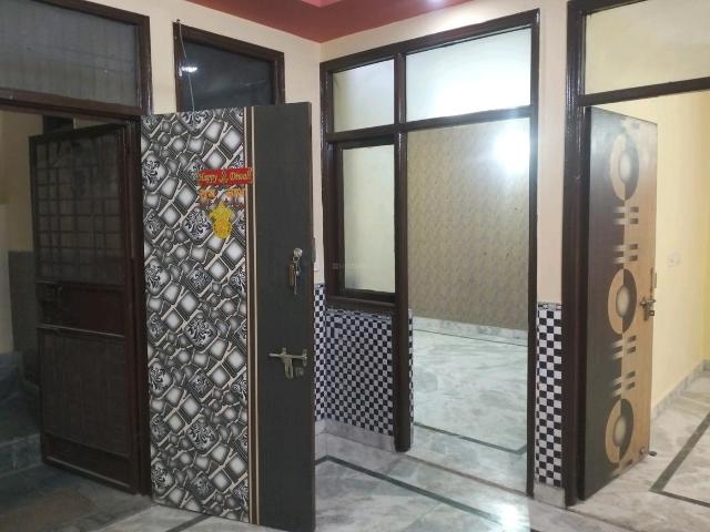 2 BHK Independent Builder Floor in Shastri Nagar for resale New Delhi. The reference number is 19530117