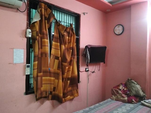 2 BHK Independent Builder Floor in Shastri Nagar for resale New Delhi. The reference number is 19661026