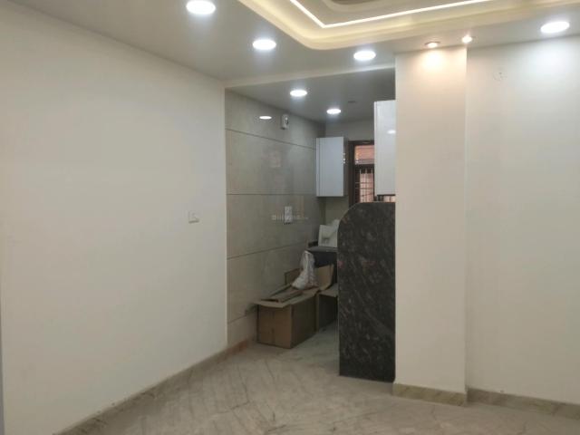 3 BHK Independent Builder Floor in Shastri Nagar for resale New Delhi. The reference number is 20136144