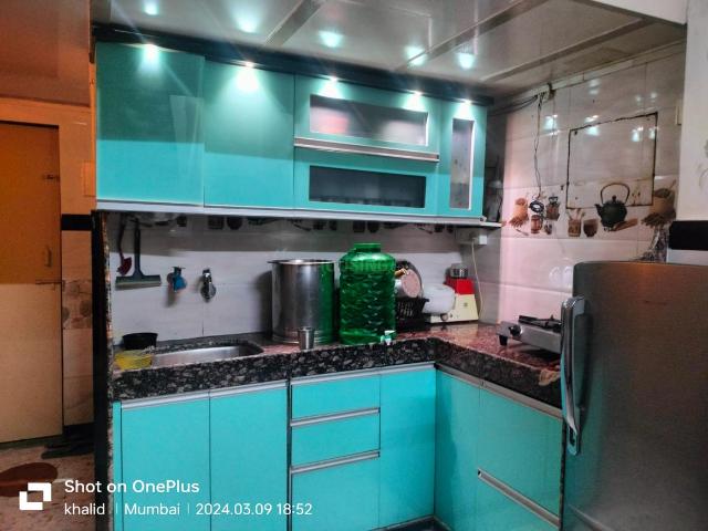 2 BHK Independent Builder Floor in Shivaji Nagar for resale Mumbai. The reference number is 14026789