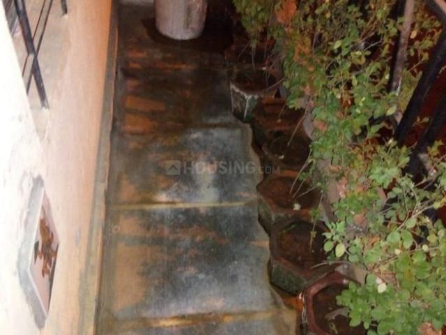 2 BHK Independent Builder Floor in Sion for resale Mumbai. The reference number is 4014716