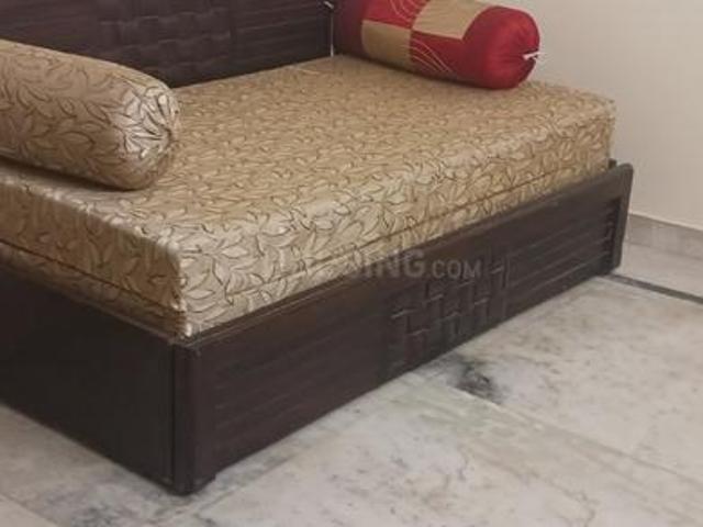 2 BHK Independent Builder Floor in South Extension II for rent New Delhi. The reference number is 20228677