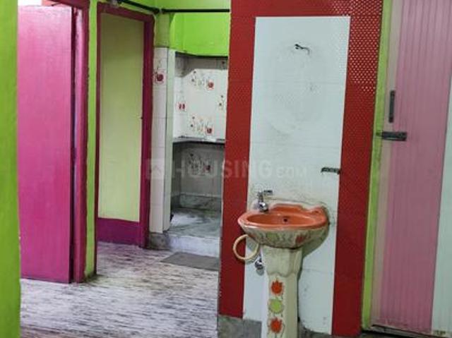 2 BHK Independent Builder Floor in Tangra for resale Kolkata. The reference number is 17584002