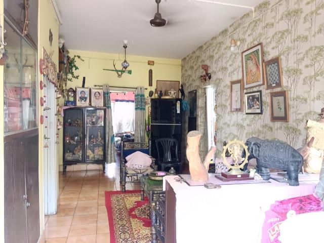 2 BHK Independent Builder Floor in Tollygunge for resale Kolkata. The reference number is 20266921