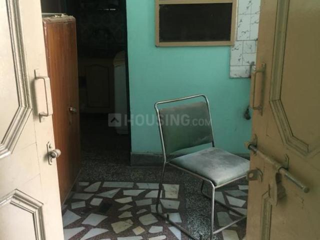 2 BHK Independent Builder Floor in Uttam Nagar for rent New Delhi. The reference number is 8248278
