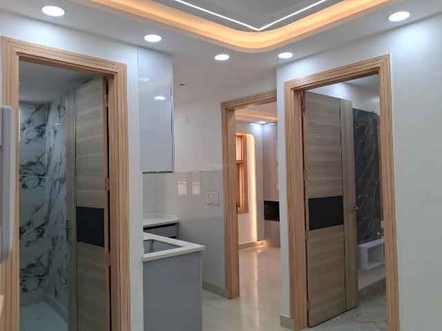 2 BHK Independent Builder Floor in Uttam Nagar for resale New Delhi. The reference number is 20411722