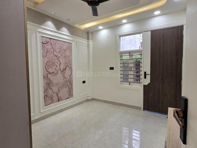 2 BHK Independent Builder Floor in Uttam Nagar for resale New Delhi. The reference number is 20795927