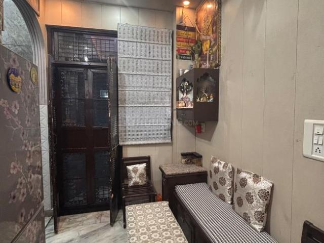 2 BHK Independent Builder Floor in Uttam Nagar for resale New Delhi. The reference number is 20885919