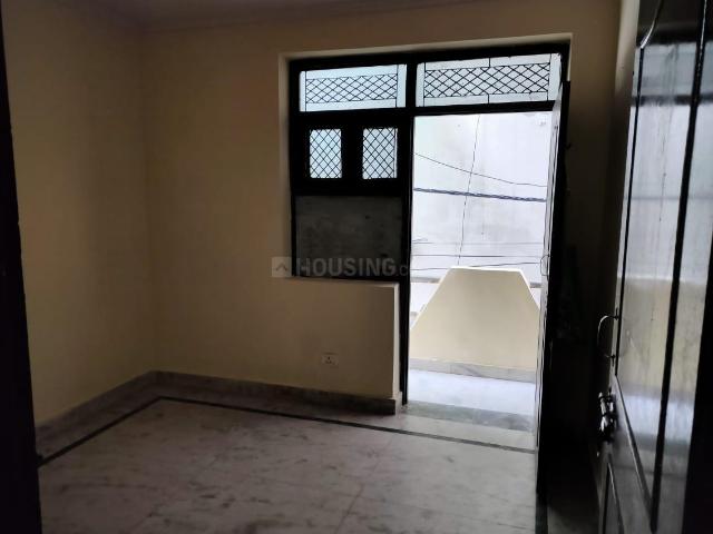 2 BHK Independent Builder Floor in Uttam Nagar for resale New Delhi. The reference number is 8618995