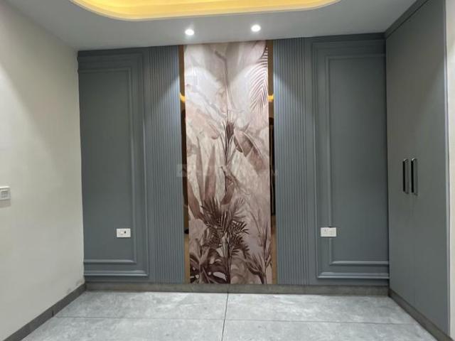 2 BHK Independent Builder Floor in Uttam Nagar for resale South West Delhi. The reference number is 17394064