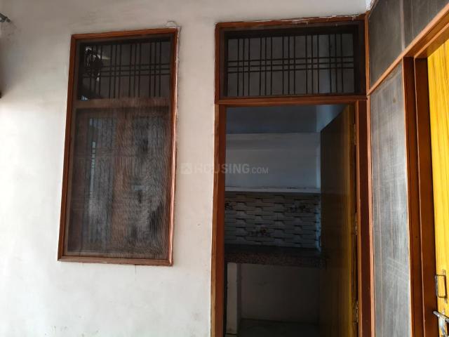 2 BHK Independent Builder Floor in Uattardhona for rent Lucknow. The reference number is 20532413