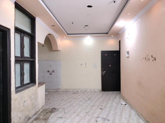 2 BHK Independent Builder Floor in Vaishali for resale Ghaziabad. The reference number is 17096565