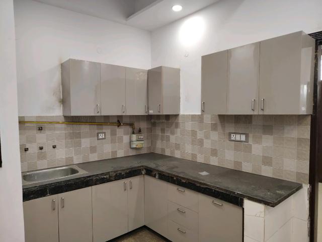2 BHK Independent Builder Floor in Vasundhara for resale Ghaziabad. The reference number is 18403125