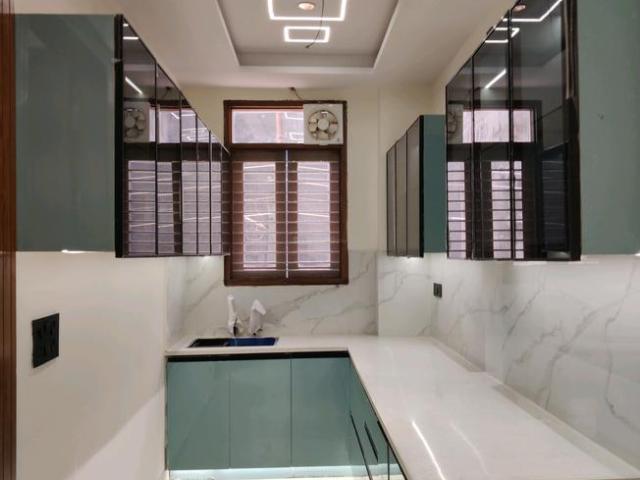 3 BHK Independent Builder Floor in Vasundhara for resale Ghaziabad. The reference number is 19662165