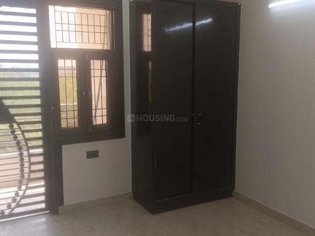 2 BHK Independent Builder Floor in Vasundhara for resale Ghaziabad. The reference number is 20335920