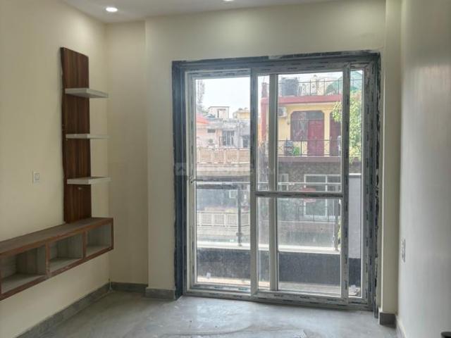 2 BHK Independent Builder Floor in Vijay Nagar for resale New Delhi. The reference number is 17336192