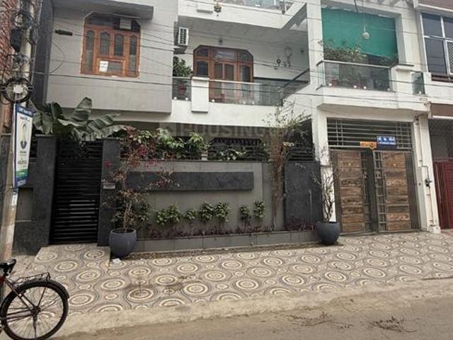 2 BHK Independent Builder Floor in Vrindavan Yojana for rent Lucknow. The reference number is 16771121