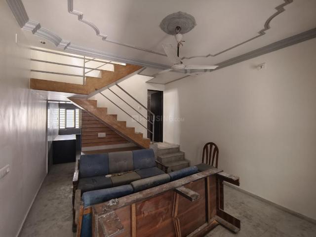 2 BHK Independent House in Thaltej for rent Ahmedabad. The reference number is 19311767