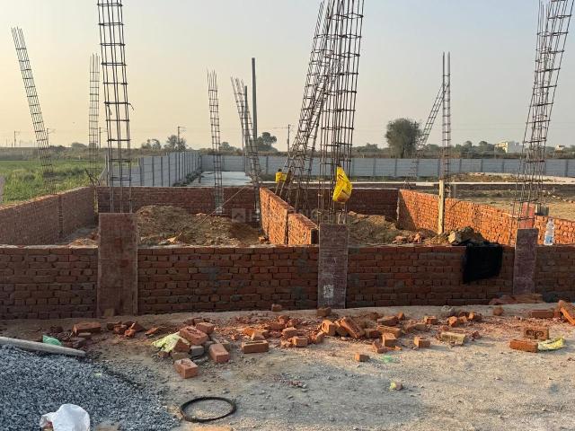 2 BHK Independent House in Tilpata Karanwas for resale Greater Noida. The reference number is 20809592
