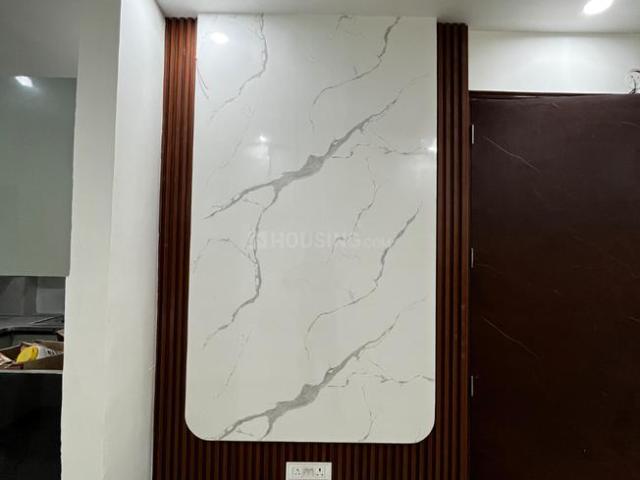 2 BHK Independent House in Tri Nagar for resale New Delhi. The reference number is 19504962