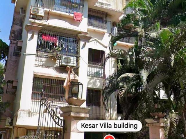 2 BHK Independent House in Vile Parle East for resale Mumbai. The reference number is 20401663