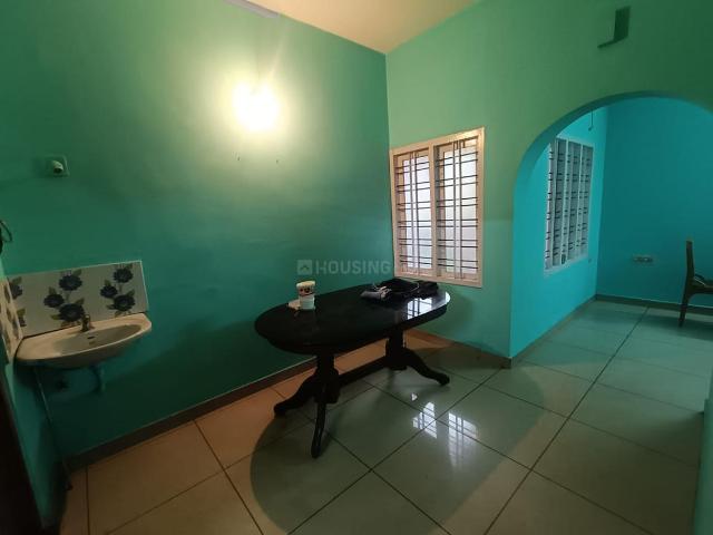 2 BHK Independent House in Vyttila for rent Kochi. The reference number is 18842409