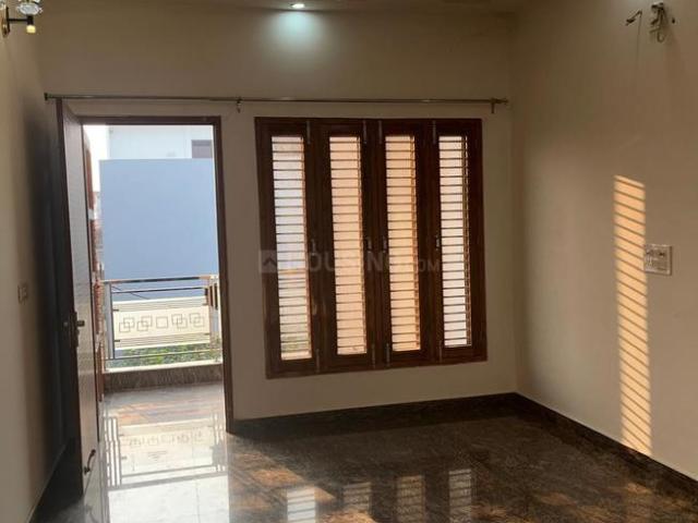 2 BHK Independent House in Anand Vihar for rent Hapur. The reference number is 18767335