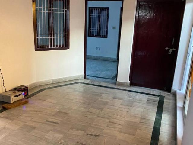 2 BHK Independent House in Ashiyana for rent Lucknow. The reference number is 8291549