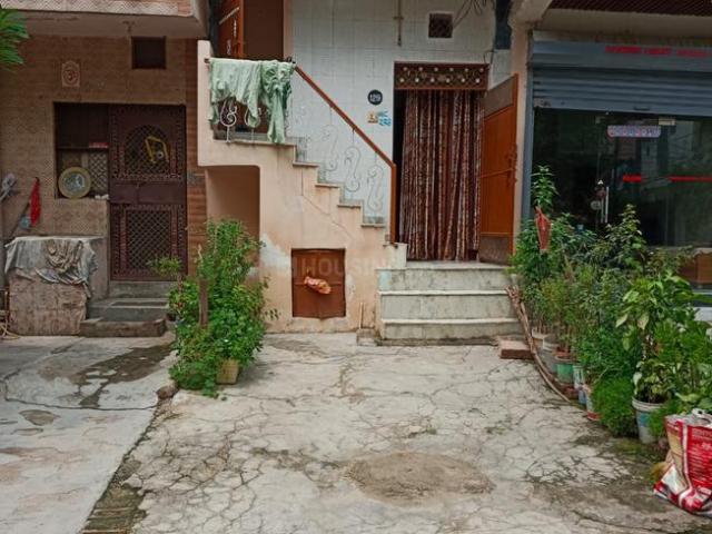 2 BHK Independent House in Burari for resale New Delhi. The reference number is 19780536