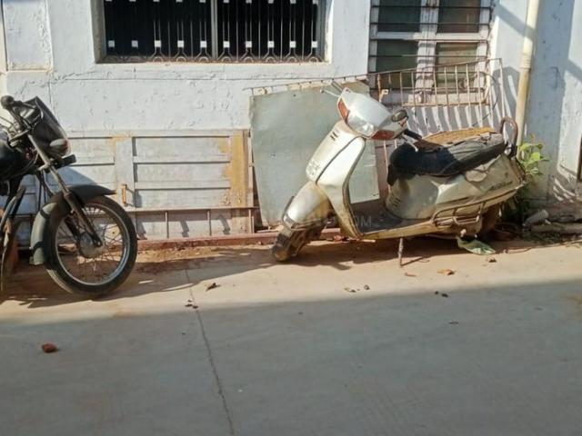 2 BHK Independent House in Chandkheda for resale Ahmedabad. The reference number is 20019759