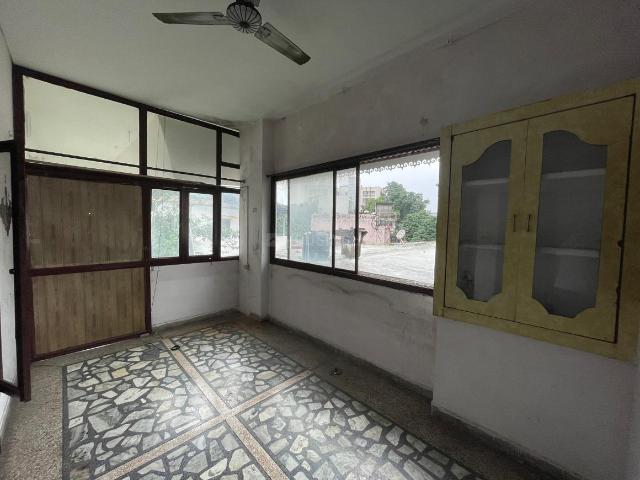 2 BHK Independent House in Dalanwala for rent Dehradun. The reference number is 21016425