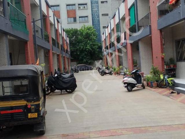 2 BHK Independent House in Dindoli for resale Surat. The reference number is 20595468