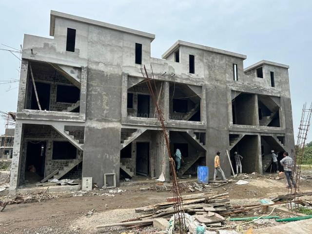 2 BHK Independent House in Dindoli for resale Parvat Gam. The reference number is 16693675