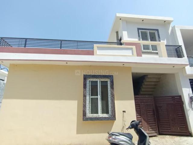 2 BHK Independent House in Gomti Nagar Extension for resale Amar Shaheed Path. The reference number is 17516060