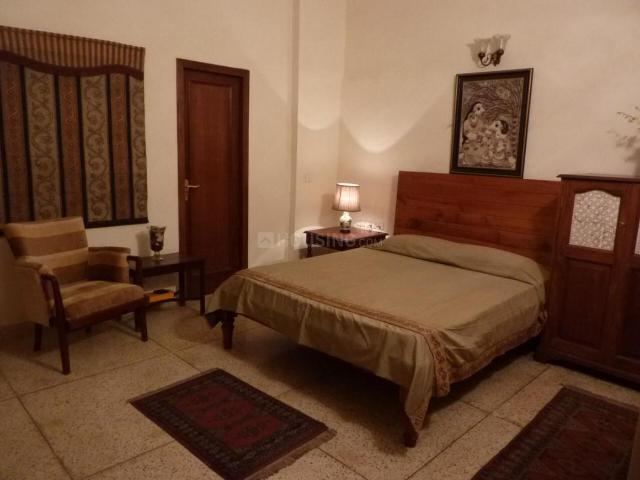 2 BHK Independent House in Green Park for rent New Delhi. The reference number is 18856144