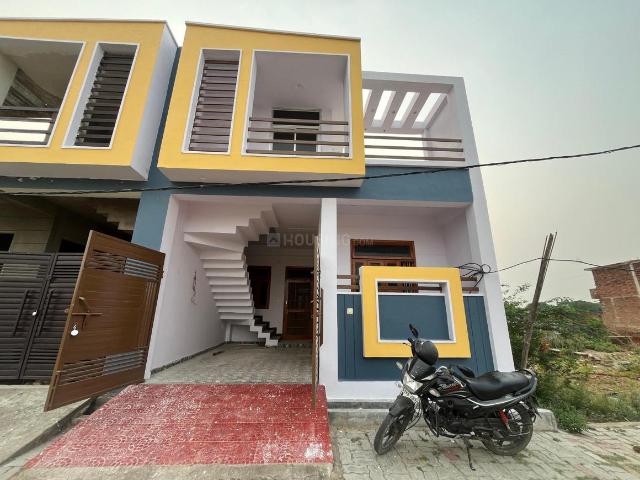 2 BHK Independent House in Jankipuram Extension for resale Sitapur Road. The reference number is 17555375