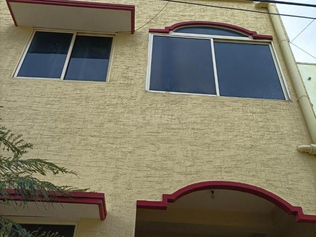 2 BHK Independent House in K R Puram for resale Whitefield Hoskote Road. The reference number is 17352919