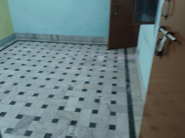 2 BHK Independent House in Kakarmata for rent Varanasi. The reference number is 18892674