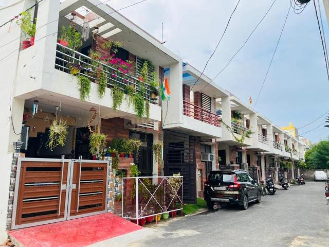 2 BHK Independent House in Krishna Nagar for resale Kanpur Road. The reference number is 17291235