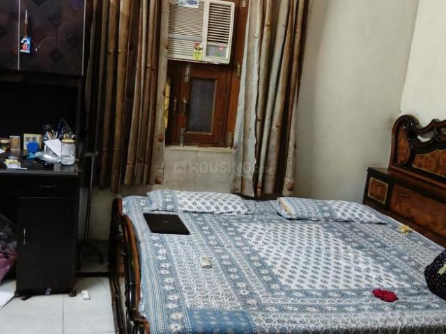 2 BHK Independent House in Krishna Nagar for resale New Delhi. The reference number is 17744009