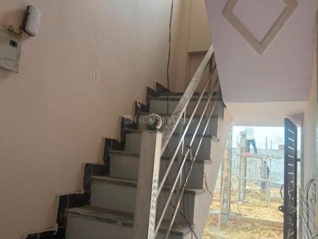 2 BHK Independent House in Lal Kuan for resale Ghaziabad. The reference number is 20632424