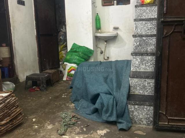 2 BHK Independent House in Lohamandi for rent Agra. The reference number is 20684720